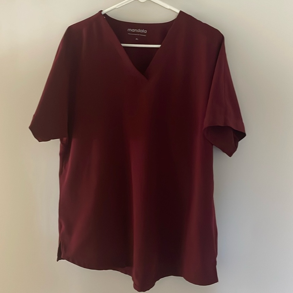 Mandala scrubs Oversized V Neck Top Wine